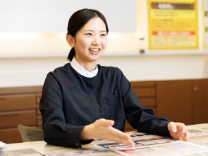 株式会社ＧＲｉＰ’Ｓ ドコモの受付・接客／未経験歓迎／年休120日／残業少なめ