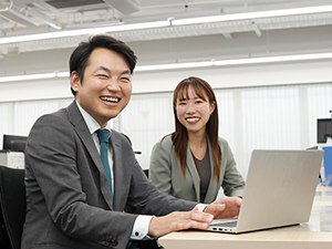 株式会社神戸物産 【プライム市場】 経営企画部の企業調査担当／未経験OK