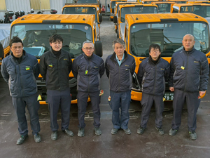 山商ジャスト株式会社　東京営業所 建築資材のルート配送／いきなり月給33万円～／年休120日～