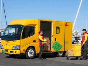 ディー・エイチ・エル・ジャパン株式会社 国際航空貨物の集荷配達／土日祝休／未経験でも年収500万円