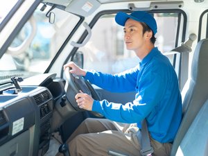 株式会社ナンポー・フィールド・ネット 新聞のルート配送・管理スタッフ／月給30万円以上／残業ほぼ無