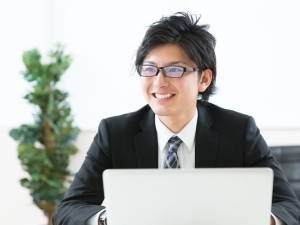 ペリージョンソンホールディング株式会社 社内AI活用推進（生成AI専任）担当／年俸500万円以上