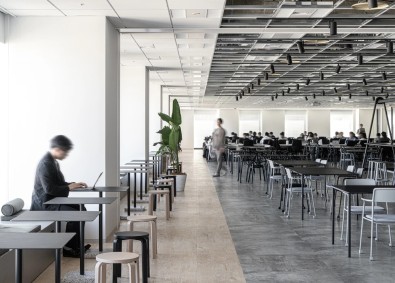 株式会社ヴィス 【スタンダード市場】 オフィスの空間デザイナー／年休125日以上／土日祝休／転勤無