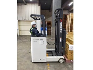 澁澤陸運株式会社 (澁澤倉庫株式会社のグループ会社) フォークリフトオペレーター／上場企業グループ／土日休み中心