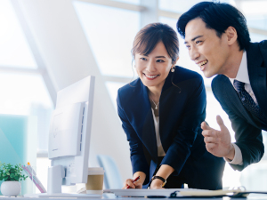 株式会社電業社機械製作所【スタンダード市場】 事務／未経験歓迎／幹部候補募集／年休126日／残業月3h