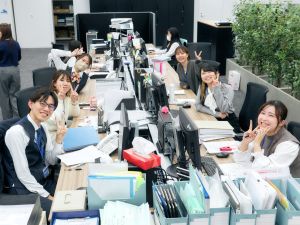 明鏡管理サービス株式会社(グループ会社／キュービクルメンテ協会) 事務スタッフ／未経験歓迎／家賃補助あり／年休125日