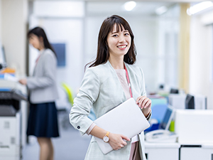 株式会社東銀リアルエステート 事務／銀座・転勤なし／未経験歓迎／月給25万円～／土日祝休み