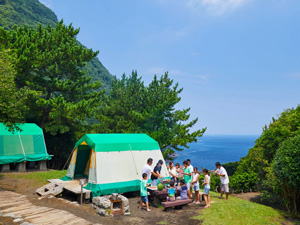 東海汽船株式会社 【スタンダード市場】 「海のふるさと村」運営・管理／未経験歓迎／賞与実績4カ月分