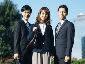 株式会社クラシス 完全反響営業／年休135日以上／週3日通勤も可能