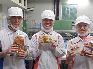 山崎製パン株式会社【プライム市場】 パンの製造スタッフ／未経験歓迎／月収例37万円／食堂社割あり