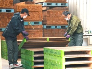 株式会社カナヤ パレットの修理・洗浄作業スタッフ／年休125日／賞与年2回