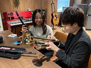 株式会社キョーリツコーポレーション 音楽業界の販売企画職／未経験歓迎／完全週休2日／賞与年2回