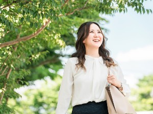 学校法人２１世紀アカデメイア 専門学校の広報（学校職員）／未経験OK／年休121日／残業少