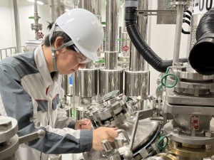 富士フイルムワコーケミカル株式会社 化成品の製造／未経験歓迎／年休125日／賞与約5.3カ月分