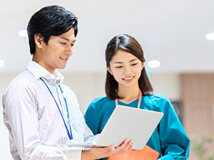 株式会社ＨＩＰＵＳ 未経験から専門性が身につく調達事務／月給27万円以上