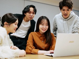 ソルー株式会社 採用アシスタント／年休120日／月給26万円～／20代活躍中