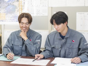 新栄建設株式会社 建築・土木施工管理／公共工事中心／年休実質131日／富山密着