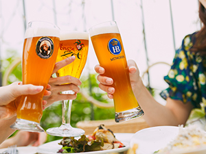 ワールドリカーインポーターズ株式会社 クリスマスマーケット等の飲食イベント企画・運営／年休120日