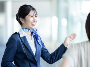 学校法人２１世紀アカデメイア 教員／エアライン業界経験を活かす／教員経験不問／年休121日