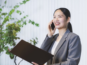 株式会社萬燈 個人・法人向け不動産営業／未経験可／有給消化100％／高年収