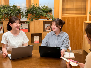 オクシイ株式会社 人事採用／年休122日／土日祝休／月給30万円～／賞与年3回