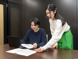 株式会社アライ 経理事務／完全週休2日・土日祝休／年休126日／残業ほぼなし