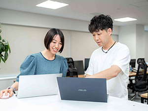 ＹＵＩＭＥ株式会社 外国人の就業支援／未経験歓迎／年休125日／在宅勤務あり