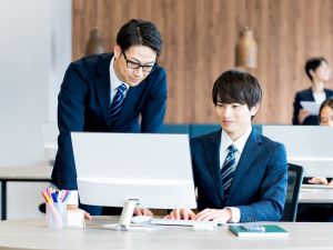 株式会社フジコー 照明器具の提案営業／土日祝休み／フルフレックス／研修充実