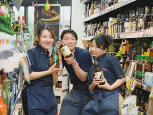 株式会社カクヤス(ひとまいるグループ) ルート配送／年休120日／Web面接1回／40~50代活躍中