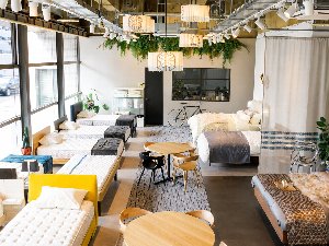 日本ベッド製造株式会社 家具販売店向けルート営業（法人営業）／定着率90％超