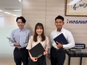 株式会社イワサワ 経理事務／年間休日128日／残業月5h以下／賞与5カ月分