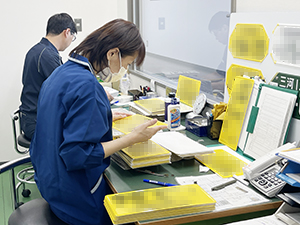 株式会社東亜製作所 ナンバープレートの検査／土日祝休／転勤・夜勤・残業なし