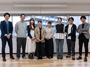 サンクスラボ株式会社 法務／フルリモ―ト／平均残業月2H／年休127日／土日祝休み