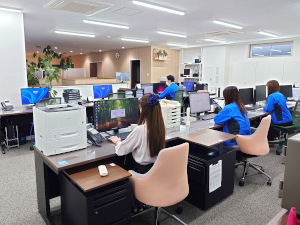 有限会社トラストライン 営業事務（製造サポート有）／年休127日／土日祝休／賞与2回