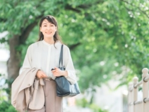 キャリアリンク株式会社 関西限定／総合職（案内・営業）／月給33万円～／年休125日