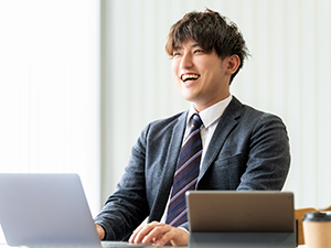 関西ブロードバンド株式会社 管理部責任者（経理・人事・総務）／残業月1h／月給30万円～