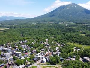 倶知安町 建築士／賞与実績4.65ヶ月分／年休124日／残業15h程度