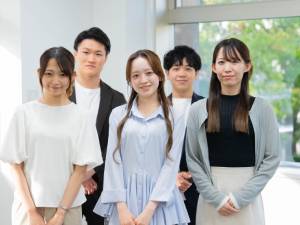 株式会社ＫＩＳＳＵＩ　ＧＲＯＵＰ（もへじ／くうや／おこげ 他） 広報（マネージャー採用）／月給40万円～／年休123日以上