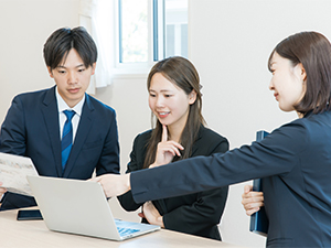 茨木海苔株式会社 未経験歓迎／食品営業／賞与年2回／土日祝休み／直行直帰OK