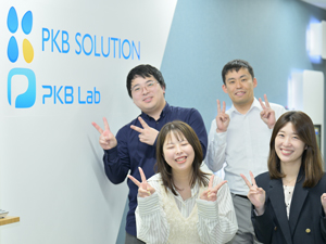 株式会社ＰＫＢソリューション スマホアプリの法人営業／年休126日／土日祝休み／反響営業