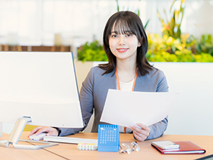 株式会社 ICHIE JAPAN 営業事務／月給25万円～／土日祝休／年休125日／残業ほぼ無