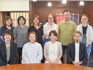 株式会社東京毛織 アパレルのECサイト運営／未経験歓迎／土日祝休み／服装自由