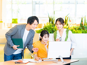 医療法人社団 皆吉会 事務職／年休127日／完全土日祝休／定時退社／有給常時取得可