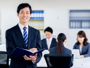 税理士法人きずな 未経験歓迎の税理士補助／年間休日120日／月給28万円以上