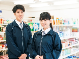 株式会社山長 店舗接客スタッフ／未経験歓迎／資格取得支援あり／ノルマなし
