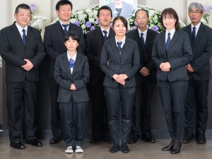 株式会社三和式典 納棺師／月給30.5万円～／未経験歓迎／残業少なめ／高定着率