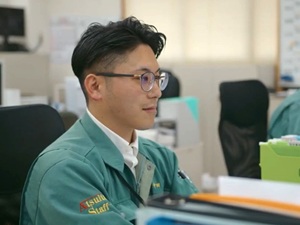 厚板プレス工業株式会社 特殊金属加工の工場スタッフ（CADオペレーター・原寸現場）