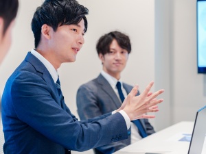 ＪＦＥ鋼板 株式会社 (JFEグループ) 鋼板の営業／既存中心／年休123日／残業月10h／土日祝休み