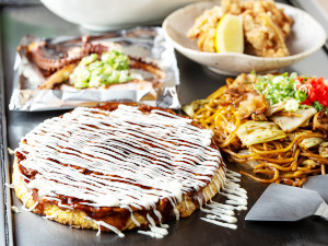 株式会社治元 飲食ブランドのDTPデザイナー／土日休／原則定時退社／転勤無