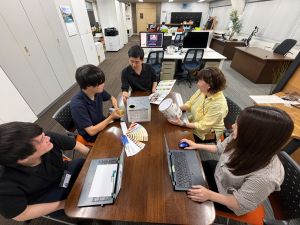 ニッペホームプロダクツ株式会社 (日本ペイントホールディングスのグループ会社) 生産物流・経営管理の事務職／フレックス勤務／年休120日以上
